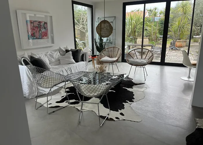 Maison Contemporaine Avec Jardin Pres De La Plage