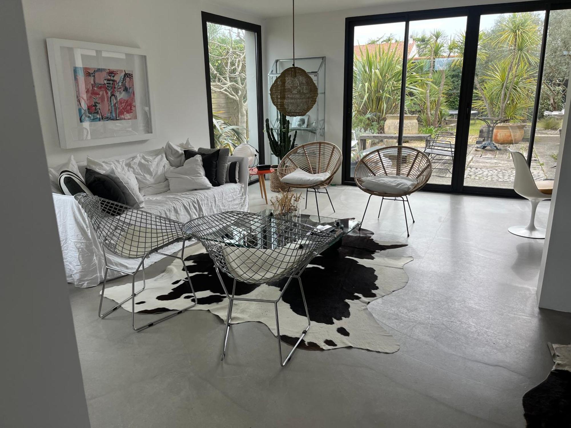 Hébergement de vacances Maison Contemporaine Avec Jardin Pres De La *
